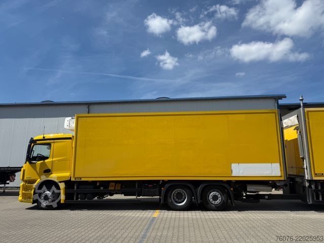 Refrigerated truck MERCEDES-BENZ 2540 LL 6x2/4 Kühlkoffer 8.2m LBW 2,5t  Carrier