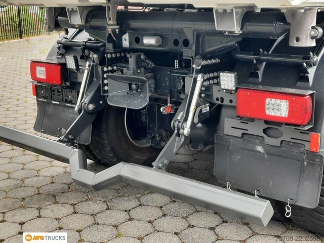 Tipper truck IVECO X-WAY 480 8X4/4 Meiller Bordmatik Intarder AHK
