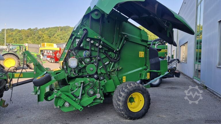 John Deere V451M John Deere V451M