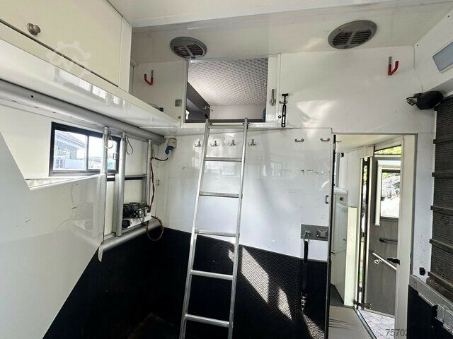 Van Mercedes-Benz Actros 2551 6 Pferde, Popout, Automatik, WoMo