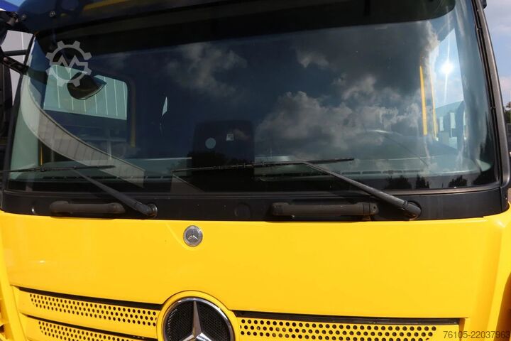 Recovery vehicle Mercedes-Benz Atego 1221 L Takelwagen 6 persoons