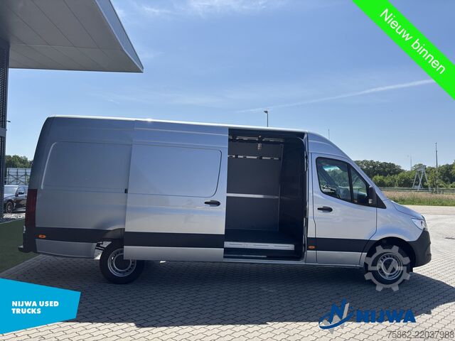 High-roof van Mercedes-Benz Sprinter 317 L3H2 Navigatie + Achteruitrijcamera