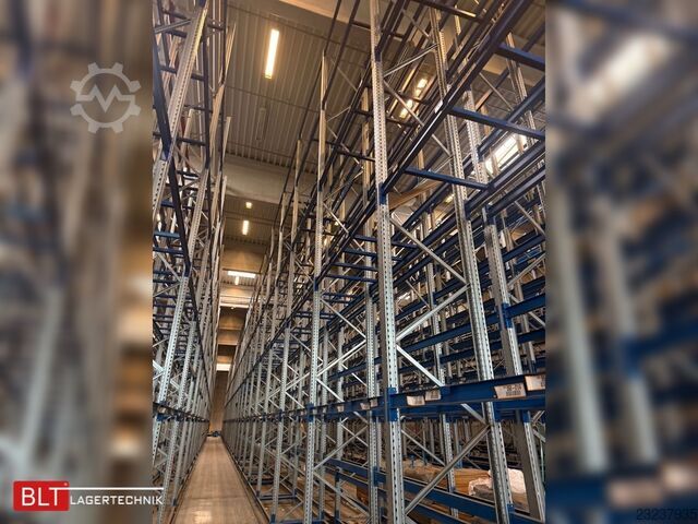 Schwerlastregal Industrieregal Hochregal SSI Schäfer PR600 – 30,90 lfm, Höhe 4,9m Boden + 2 Ebenen | Fachlast bis 3500 kg