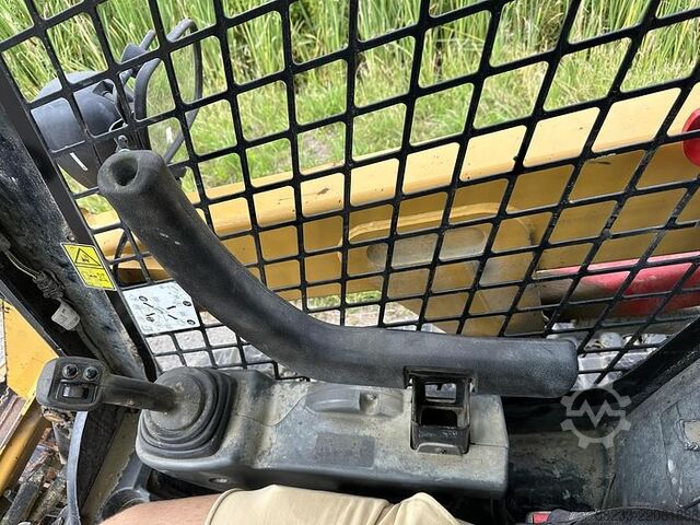 Crawler loader CAT 239D