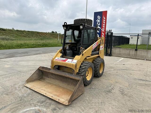 Loader CAT 216B3