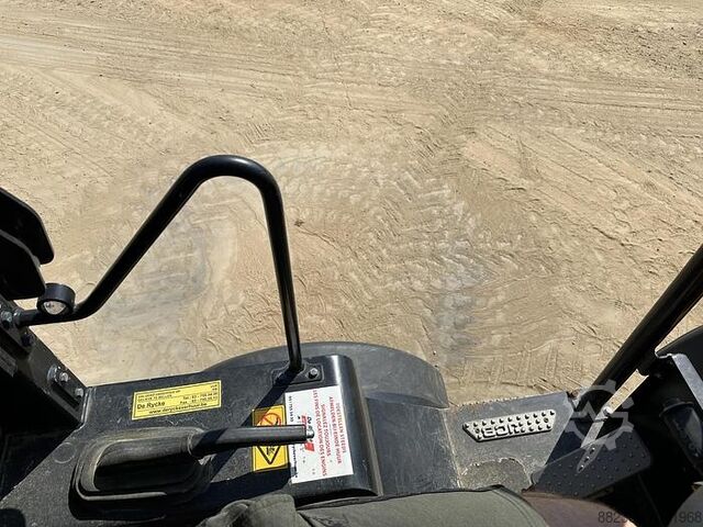 Loader JCB 403 SV