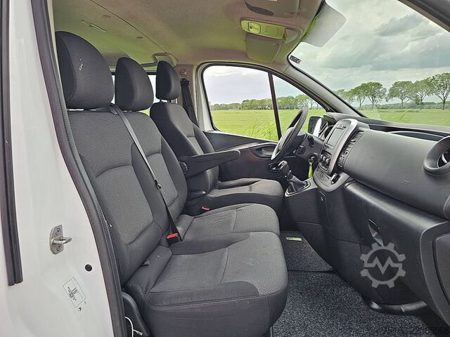 High-roof van RENAULT TRAFIC 2.0 DCI