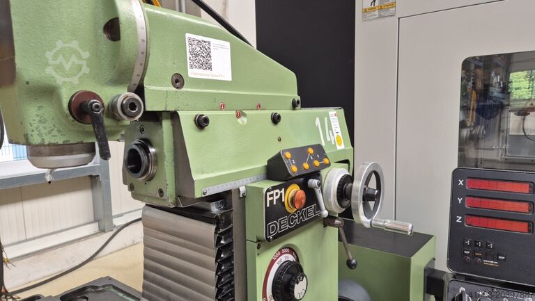 Tool Room Milling Machine - Universal DECKEL FP 1