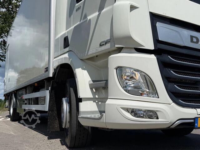 Suitcase DAF CF 290 CF290.18 EURO6 2020.  Bakwagen met Laadk...