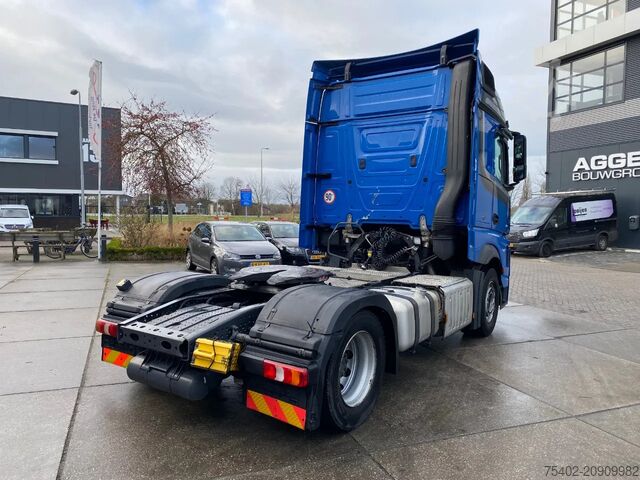 Standard tractor Mercedes-Benz Actros 1942 / StreamSpace / 2x Tank / Stand Airco