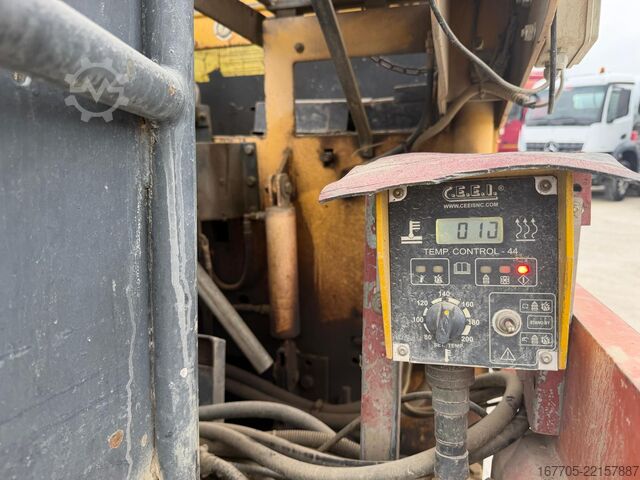 Wheeled asphalt paver Dynapac F121-6W