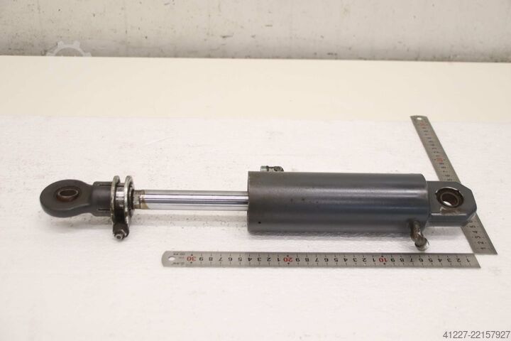 Hydraulic cylinder Still 3341432170  Hub 50 mm