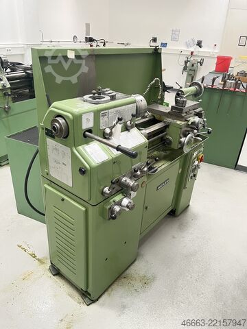 Lathe machine from a school Weiler Matador