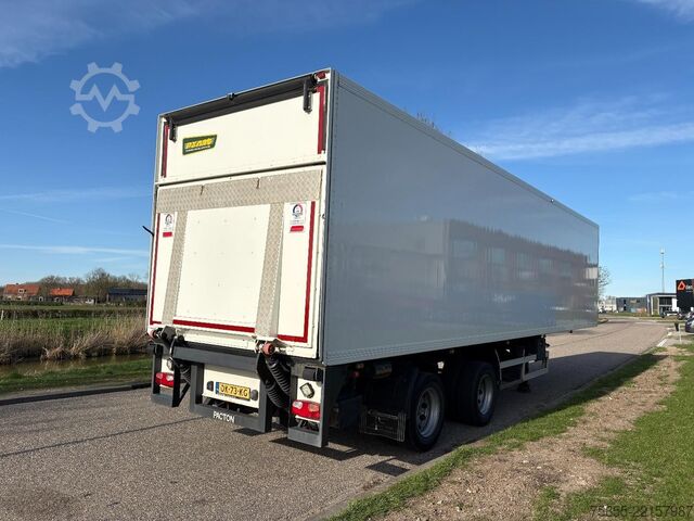 Refrigerated/freezer transport Pacton T2-002 City / 1x Steering / Carrier Vector 1850...