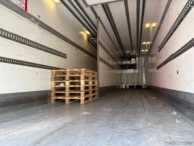 Refrigerated/freezer transport Pacton T2-002 City / 1x Steering / Carrier Vector 1850...
