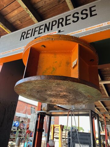Reifenpresse  125 to.