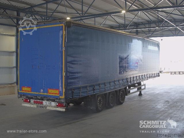 Auflieger mit Pritsche & Plane Schmitz Cargobull Curtainsider Standard