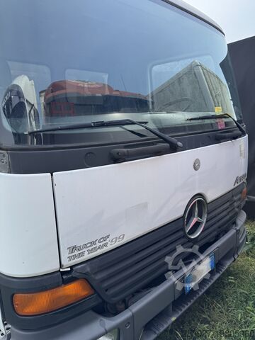 Heb- und Senkgestell für Getränketransport Mercedes-Benz Atego 815