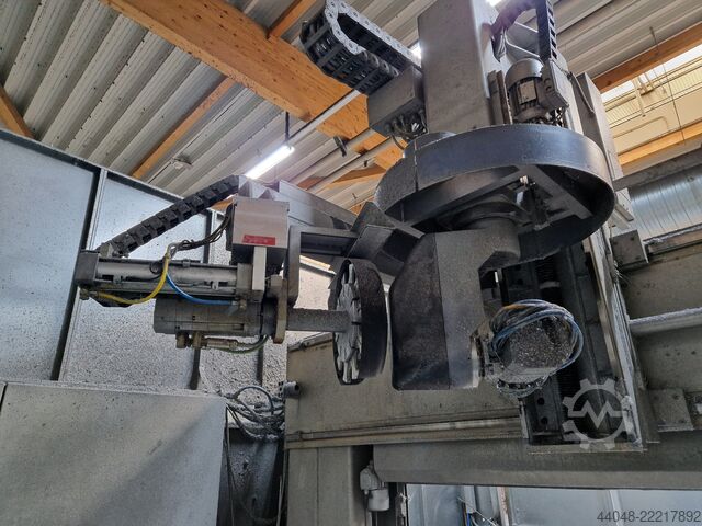 CNC-Bearbeitungszentrum MAKA MM 7t