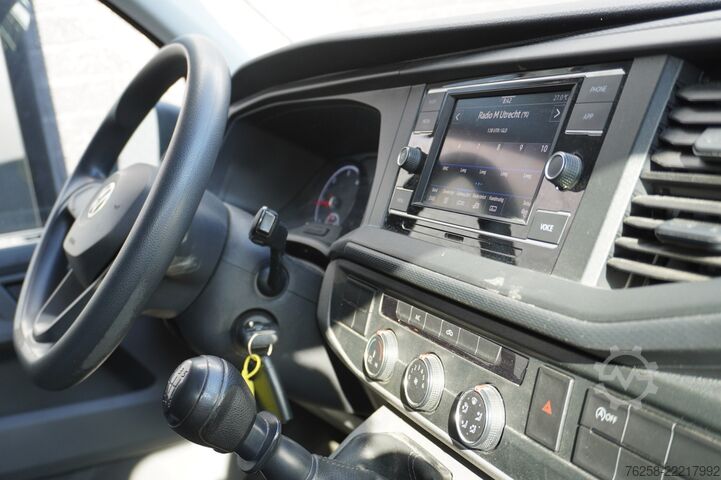 Delivery van Volkswagen Transporter 2.0 TDI 150PK EURO 6 - Airco - Crui...
