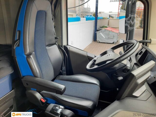 Swap body truck VOLVO FH 460 6X2 Globe VEB+ 2 x Tank