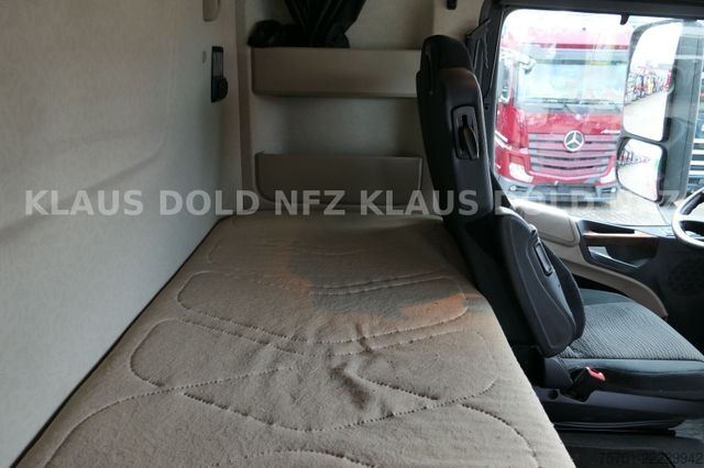 LKW mit Kofferaufbau MERCEDES-BENZ Actros 1842 Komplettzug Durchladesystem