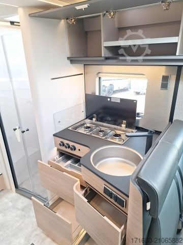 Teilintegriertes Wohnmobil HYMER/ERIBA B-Klasse MC T 680