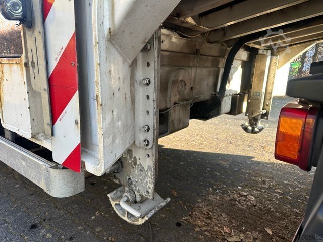 Tieflader-Sattelauflieger LANGENDORF Radmulden / Lenkachse / überfahrbare Hals