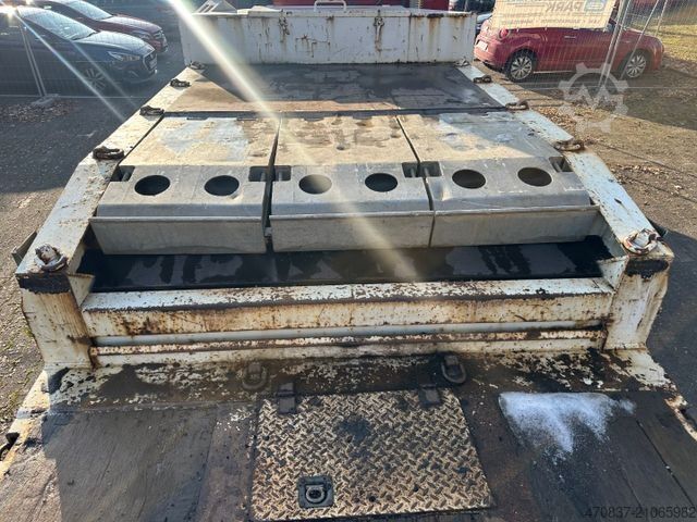 Tieflader-Sattelauflieger LANGENDORF Radmulden / Lenkachse / überfahrbare Hals