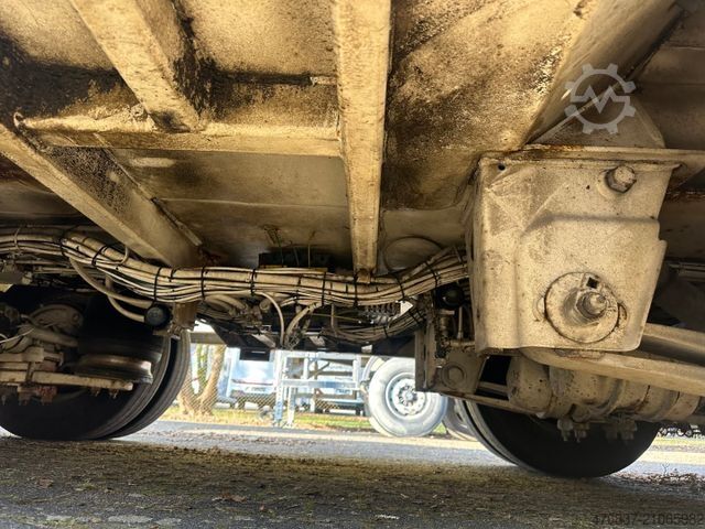 Tieflader-Sattelauflieger LANGENDORF Radmulden / Lenkachse / überfahrbare Hals