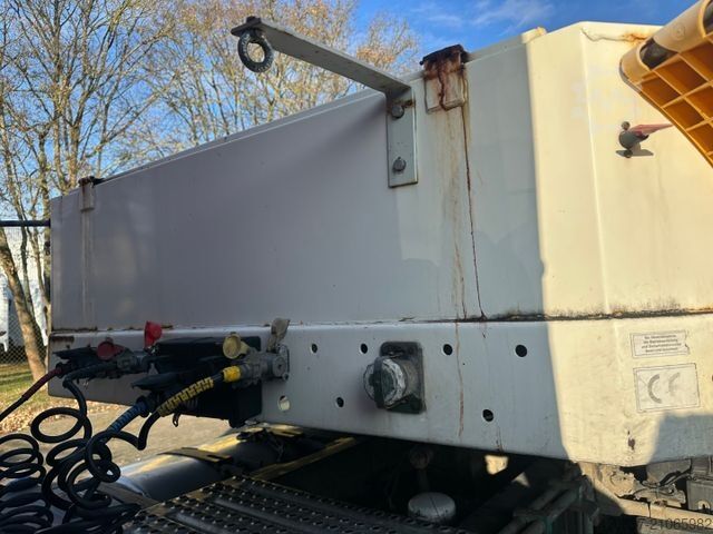 Tieflader-Sattelauflieger LANGENDORF Radmulden / Lenkachse / überfahrbare Hals