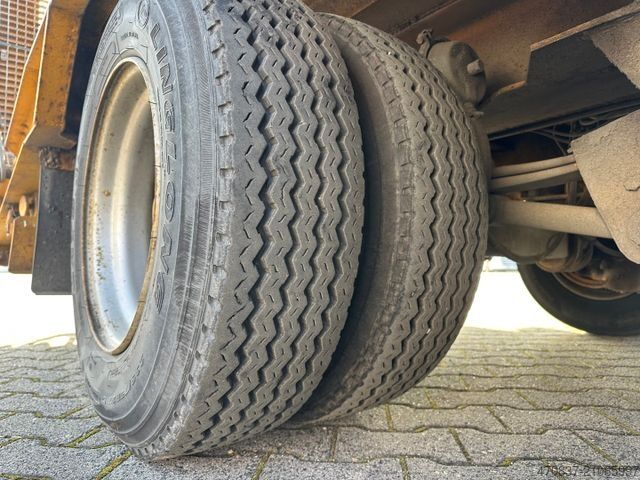 Tieflader-Sattelauflieger MÜLLER-MITTELTAL TS 3 / hydr. Rampen