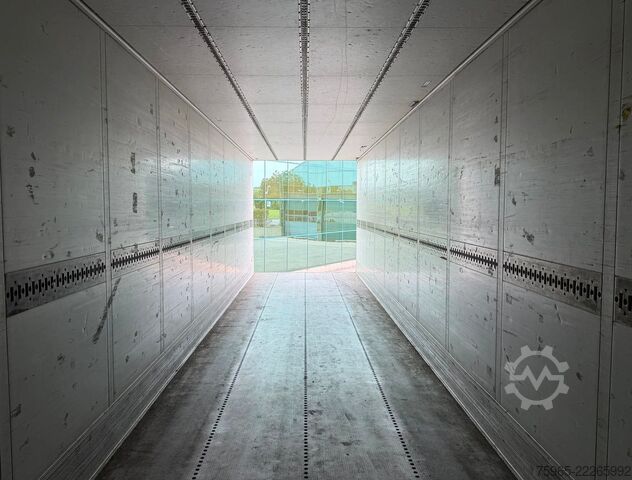 Reefer semitrailer SCHMITZ CARGOBULL SCB*S3B THERMO KING SLXe 300 DHOLLANDIA TAIL LIF