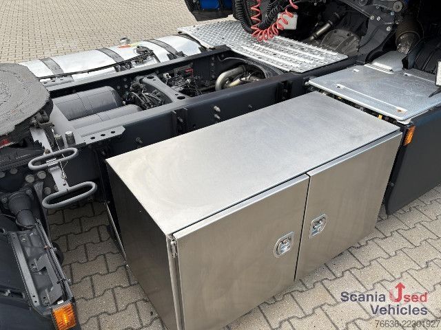 Standard tractor unit Scania R 420 A4x2LA DIFF-L RETARDER PARK AIRCO VECTO 3