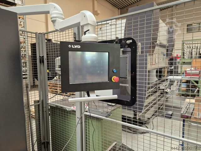 Press brake LVD DYNA CELL 40/15 EFL