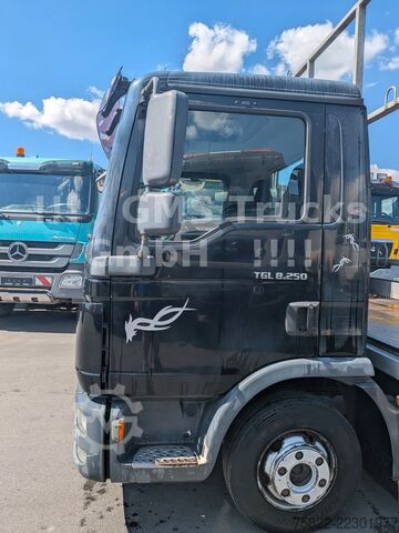 Flatbed truck MAN TGl 8.250 / Pritsche / Tüv / 6 Zylinder / Klima
