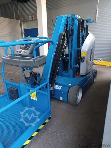 Vertical mast lift JLG Toucan 12E+