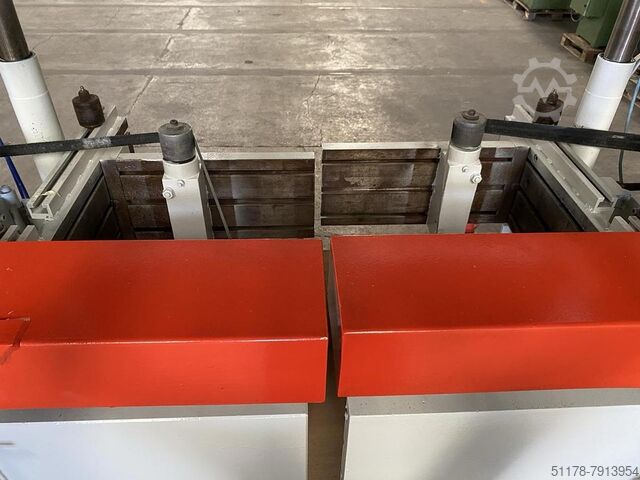 4-spindle adjustable vertical drilling machine, Camam brand Camam 