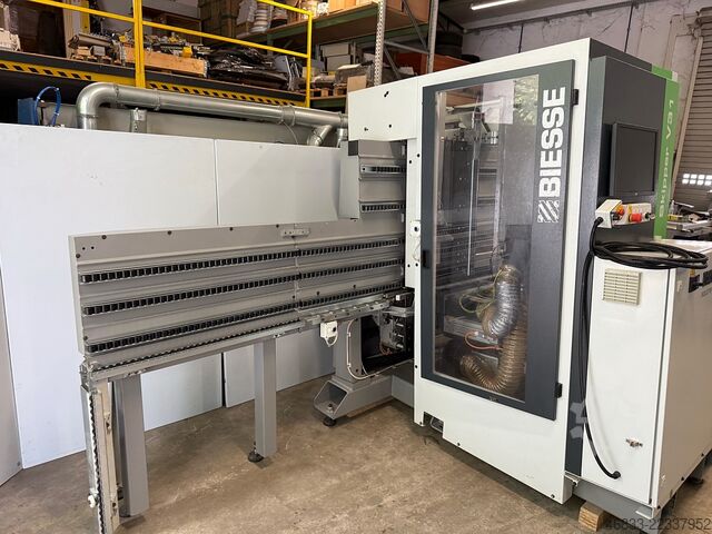 Vertical wood machining center Biesse Skipper V31