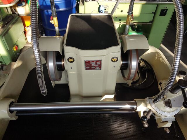 Hartmetall-Werkzeugschleifmaschine KJ-7