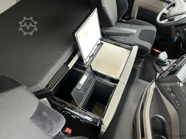 Standard tractor Man TGX 18.470 GX / ZF Retarder / Full LED / 2 Tank...