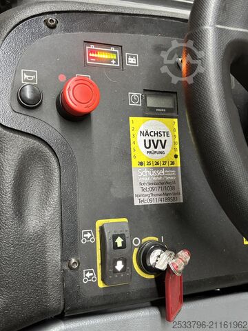 Scheuersaugmaschine Kärcher Professional Scheuermaschine B95