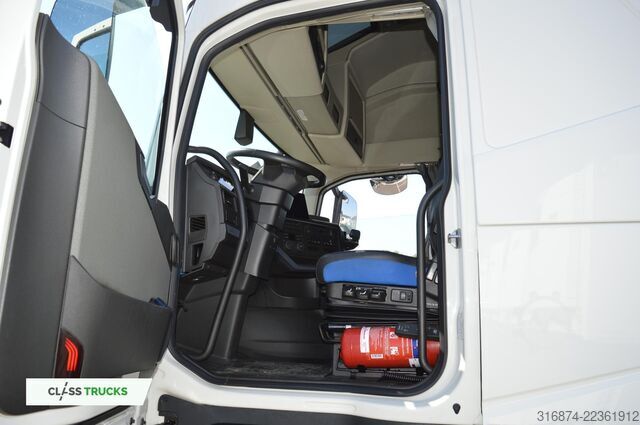 Standard tractor unit VOLVO FH 500 XL i-ParkCool ACC SideSkirts