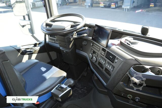 Standard tractor unit VOLVO FH 500 XL i-ParkCool ACC SideSkirts