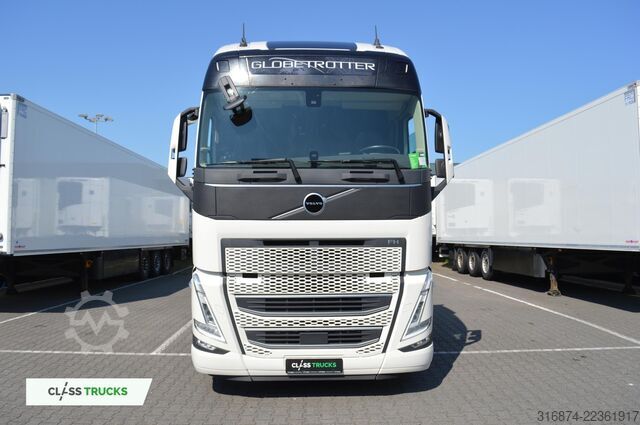 Standard tractor unit VOLVO FH 500 XL i-ParkCool ACC SideSkirts