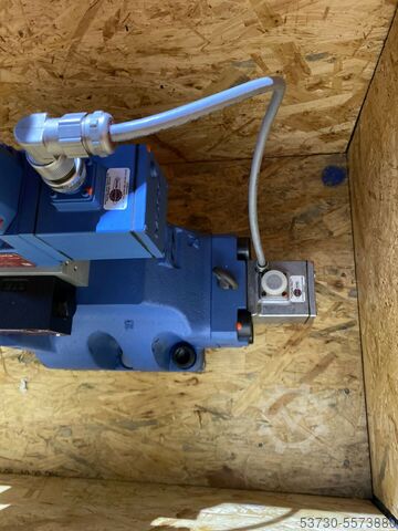 Proportional valve MOOG D665-5703 + D661-5623C