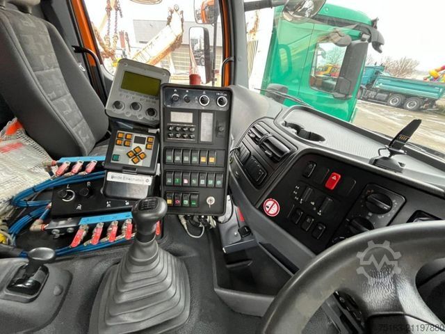 Sonstige MERCEDES-BENZ Axor 1829 AK 4x4 Wechselfahrgestell AK+Streuer+S