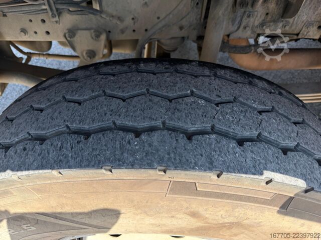 Betonmischer LKW Iveco Trakker 450