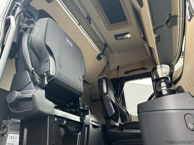 Standard tractor Mercedes-Benz Actros 1842 Streamspace / 605 dkm / Tacho V2 / ...