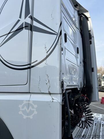 Standard tractor Mercedes-Benz Actros 1842 Streamspace / 457 dkm / NL Truck
